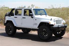 4 Door Jeep Wrangler Black And White Reminds Me Of Summer Four Door Jeep Wrangler Jeep Wrangler 4 Door Jeep Wrangler