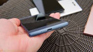 Panasonic T31 vs. Sony Xperia XZ1 Specs ...