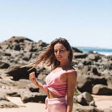 Joana is an actress, model, blogger and traveler. Joanaduartept
