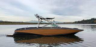 Getting a boat wrap used to mean you couldn't get the shine that some owners like, but with advancements in materials and printing, vinyl wraps look just as good as a freshly waxed and polished gel coat. Faq Wrap Boats