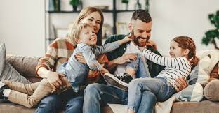 Mother is dying and invites her family to spend a few days in a chalet in austria. Familie Absichern Empfohlene Versicherungen Livv At