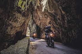 La strada della forra è una delle strade più belle dal mondo da percorrere in macchina o in moto. Strada Della Forra Tremosine Hotel Menapace