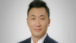 Joshua Mudge's Instagram, Twitter & Facebook