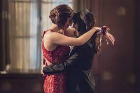 How Supergirl Became One of the Most LGBTQ Friendly Shows on TV - Chyler  Leigh on the Sanvers Fandom