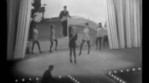 A découvrir sans plus tarder! Coeur De Pirate Julien Dore Pour Un Infidele Clip Officiel Youtube