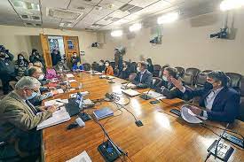 Cuáles son las propuestas y montos de cada una actualmente, dos son los proyectos de ley que se encuentran en el congreso y fueron presentados para ir en ayuda de la población en medio de la crisis sanitaria. Edvm0f7 Ipvibm