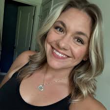 Happy national C-Section awareness month to my fellow human ziplocs 😂😂😂