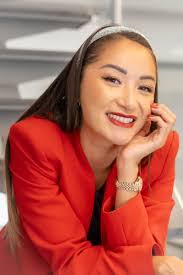 Nicole Casperson's Instagram, Twitter & Facebook