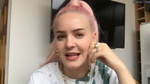 She began her singing career when she produced a demo for rocket records in 2013 titled summer girl. Anne Marie How Bullying Made Me Who I M Harpia News