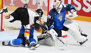 Aus einer rein österreichischen liga wurde die erste bank eishockey liga, bestehend mit vereinen aus vier nationen. Eishockey Wm Endstation Halbfinale Deutschland Scheitert Nach Grossem Kampf An Finnland