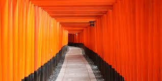 京都・伏見「伏見稲荷大社」の見どころ｜歴史あるお稲荷さんの「千本鳥居」｜THE THOUSAND KYOTO（ザ・サウザンド京都）宿泊・観光に最適な京都 駅徒歩2分のラグジュアリーホテル＜公式＞