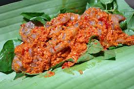 Bahan ikan siakap size sederhana 6 batang serai 4 biji tomato 6 hiris lengkuas 8 helai daun limau purut 1 biji limau nipis 1 sudu. Resepi Tomyam Ayam Tanpa Daun Limau Purut Ke Pandak X