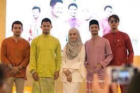 Download mp3 pelangi cinta gratis, ada 20 daftar lagu pelangi cinta yang bisa anda download. Pilihan Mira Filzah Dalam Episod Akhir Pelangi Cinta Buat Penonton Terharu Sweetnya