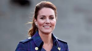 In 2001 kate went on to the university of st. Huzgitpnxgcskm