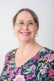 Amy Bent's Instagram, Twitter & Facebook