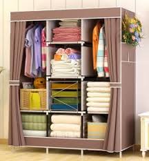 Lemari susun bermotif menarik yang memiliki beberapa pintu, lemari serbaguna ini dapat menampung baju, pakaian, topi, sepatu dan perlengkapan fashion anda. Lemari Pakaian Portable Solo Archives Metro Kampus