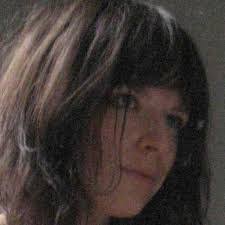 Lynette Robertson's Instagram, Twitter & Facebook