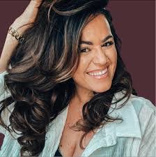 Pamela Custer's Instagram, Twitter & Facebook