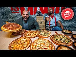 صدور دجاج، هوت دوج، موتزاريلا، فلفل اخضر، زيتون اسود مع صوص. ØªØ­Ø¯ÙŠ Ù…Ù†ÙŠÙˆ ÙƒØ§Ù…Ù„ Ø¨ÙŠØªØ²Ø§ Ù‡Øª Ø¬Ø¯Ø© Menu Challenge Pizza Hut Jeddah Youtube