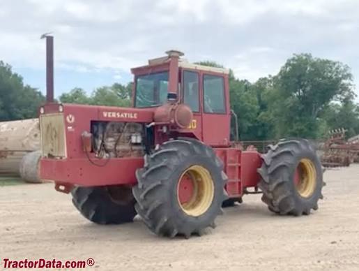 Versatile 850 Tractor