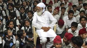 Environmental activist sundarlal bahuguna, a pioneer of the chipko movement against. Mxjv2udpmcwe5m
