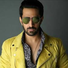 Stream NAINA THUG LENGEY ( OMKARA )