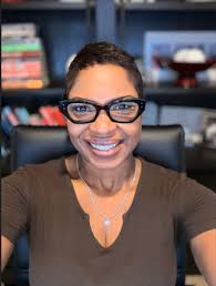 Dr. Stephanie Lee (@drsleeofficial)