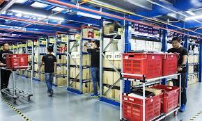 Ternyata sangat cantik, staff front. Behind The Scenes Of Zalora S 470k Sqft E Fulfillment Hub In Malaysia