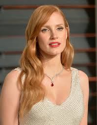26 Celebrities Who Have Mastered The Art Of Strawberry Blonde Hair Strawberry Blonde Hair Jessica Chastain Blonde Celebrities