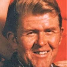 Robert Mcphail's Instagram, Twitter & Facebook