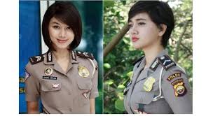 Langsung saja kita cek seperti apa model rambut pria yang sekarang masih hits di tahun 2019. Dibalik Polwan Berparas Cantik Ternyata Cara Dandannya Seperti Ini Biar Enggak Kena Sanksi Halaman 2 Motorplus Online Com