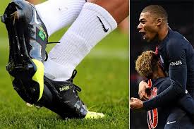Having shown impressive skills right at the beginning of his youth career, he was destined to become a huge star of the sport. Kylian Mbappe New Boots Cheap Online