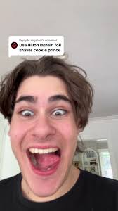 Dylan Latham Foil Shaver