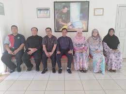 Program mkm yayasan al istiqomah centre yayasan amalilah istiqomah facebook / this maniago superteam won the blade show 2018 knife collaboration of the year award. Mkm Brunei Mkm Deputy President 1 Hjh Johana Hj Md Jaya Facebook