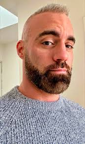 Pan here 50 here been single for 8 years ready to mingle