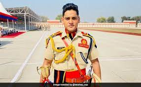 Welcome to the north carolina interactive purchasing system (ips). Ips Officer Lakshay Pandey S Mantra For Acing Upsc Exam Minimum Books Maximum Revision
