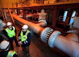 The system exceeds 5,000 kilometres (3,100 mi) in length including multiple paths. Enbridge Pipeline Expansion Larger Than Keystone Drawing Some Dane County Skeptics Science Environment Madison Com