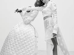 Deine hochzeit ist unsere berufung. Brautkleid Upcyceln So Verhelfen Sie Ihrem Hochzeitskleid Zu Einem Zweiten Leben Vogue Germany