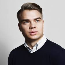 ❌ Build simulators to train real pilots with massive ROI 💰✈️ ✓ Play games  🎮🤌 Flying through the deserts of Arrakis in ornithopter in Dune VR with  MSFS.