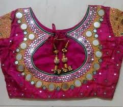The beautiful mango designs on it with cine branches give it a feminine and delicacy. Efektiven Svrzani More Mirror Work Blouse Designs Indianheritagejourney Com