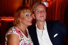 Ehemann und schoneberger ehemann kinder die moderatorin ist seit 2009 glücklich verheiratet ehemann von barbara schoneberger und hat zwei kinder. So Schon Schwanger Barbara Schoneberger Beim Goldenen Computer Patrick