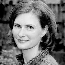 Lisa Phinney's Instagram, Twitter & Facebook