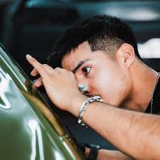 Buying a used Tesla X: what to ask and where to buy