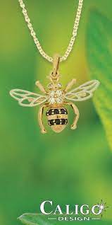 Bee Necklace 14k Yellow And White Gold Bee Pendant With Etsy Bee Pendant Jewelry Nature Inspired Jewelry