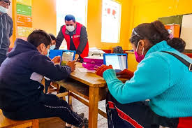 Las clases presenciales en algunos colegios iniciarán el próximo lunes 19 de abril , según informó el ministro de educación. Ministro De Educacion Retorno A Clases Se Hara Sin Poner En Peligro La Salud De Estudiantes Y Maestros