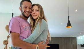 Bir dönem popüler olan var mısın yok musun yarışmasına katılan şeyma subaşı. Sosyal Medya Fenomeni Seyma Subasi Bebegini Kaybettigini Acikladi