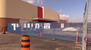 Upper canada mall is a shopping mall located in newmarket, ontario, canada, at the intersection of davis drive and yonge street. Fresh Produce Meat Will Soon Be For Sale At Upper Canada Mall Ctv News