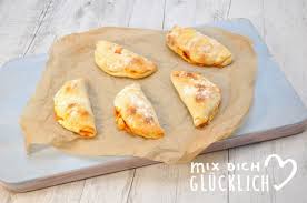 Mini Calzone Mit Ruck Zuck Pizzateig Pizza Teig Schneller Pizzateig Pizzateig Ohne Hefe