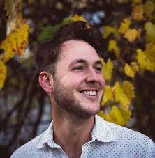 Colin Gray's Instagram, Twitter & Facebook