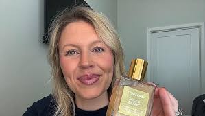 Amazon.com : Tom Ford Soleil Blanc Rose Gold Shimmering Body Oil for  Unisex, 3.4 Ounce : Beauty & Personal Care